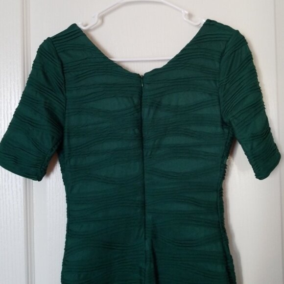 Emerald Green Dress - Picture 2 of 3